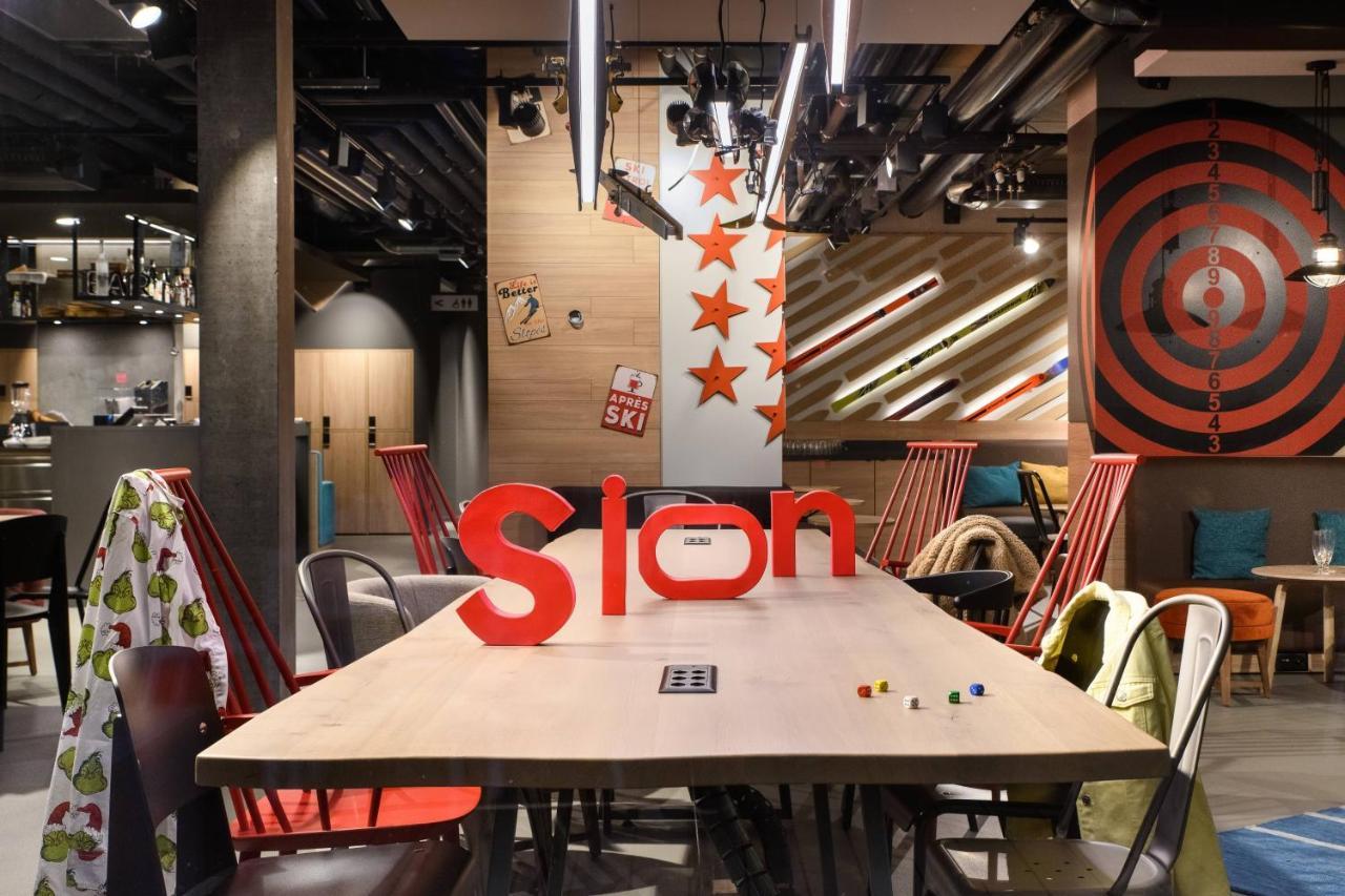 Moxy Sion Hotel Buitenkant foto