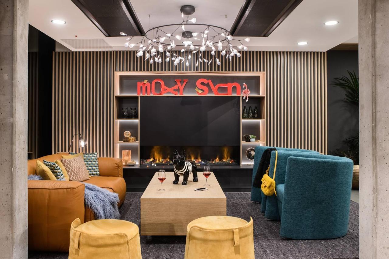 Moxy Sion Hotel Buitenkant foto